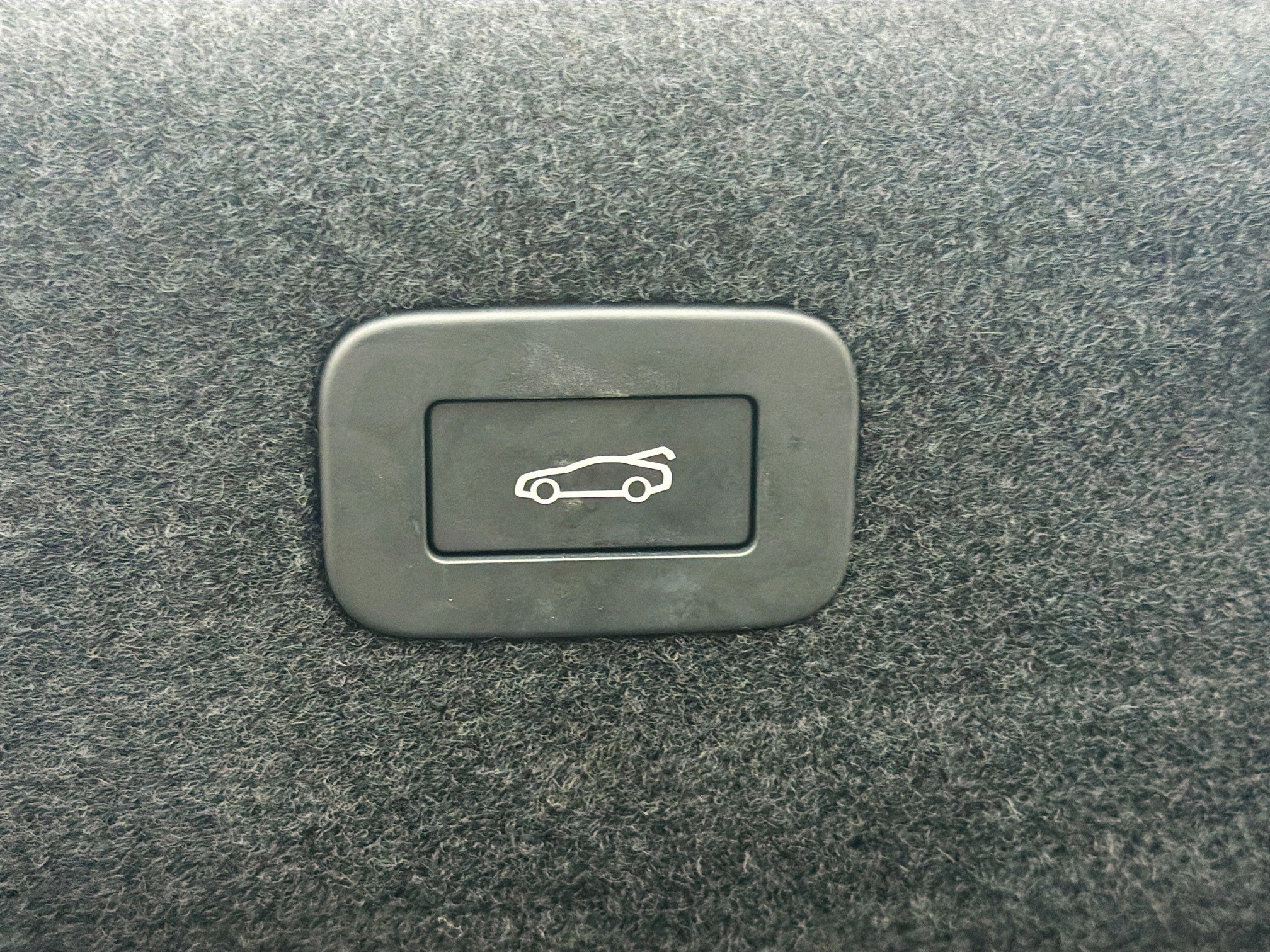 Used 2024 Jaguar XF R-Dynamic SE image 13