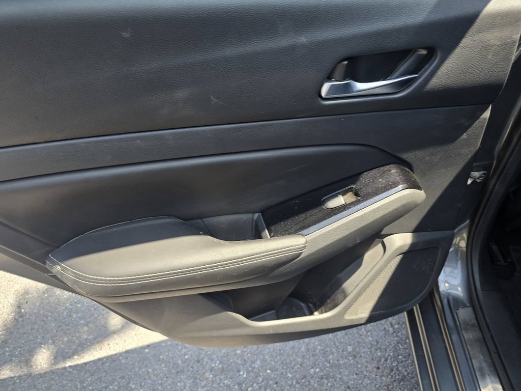 Used 2023 Nissan Altima 2.5 SL FWD image 13