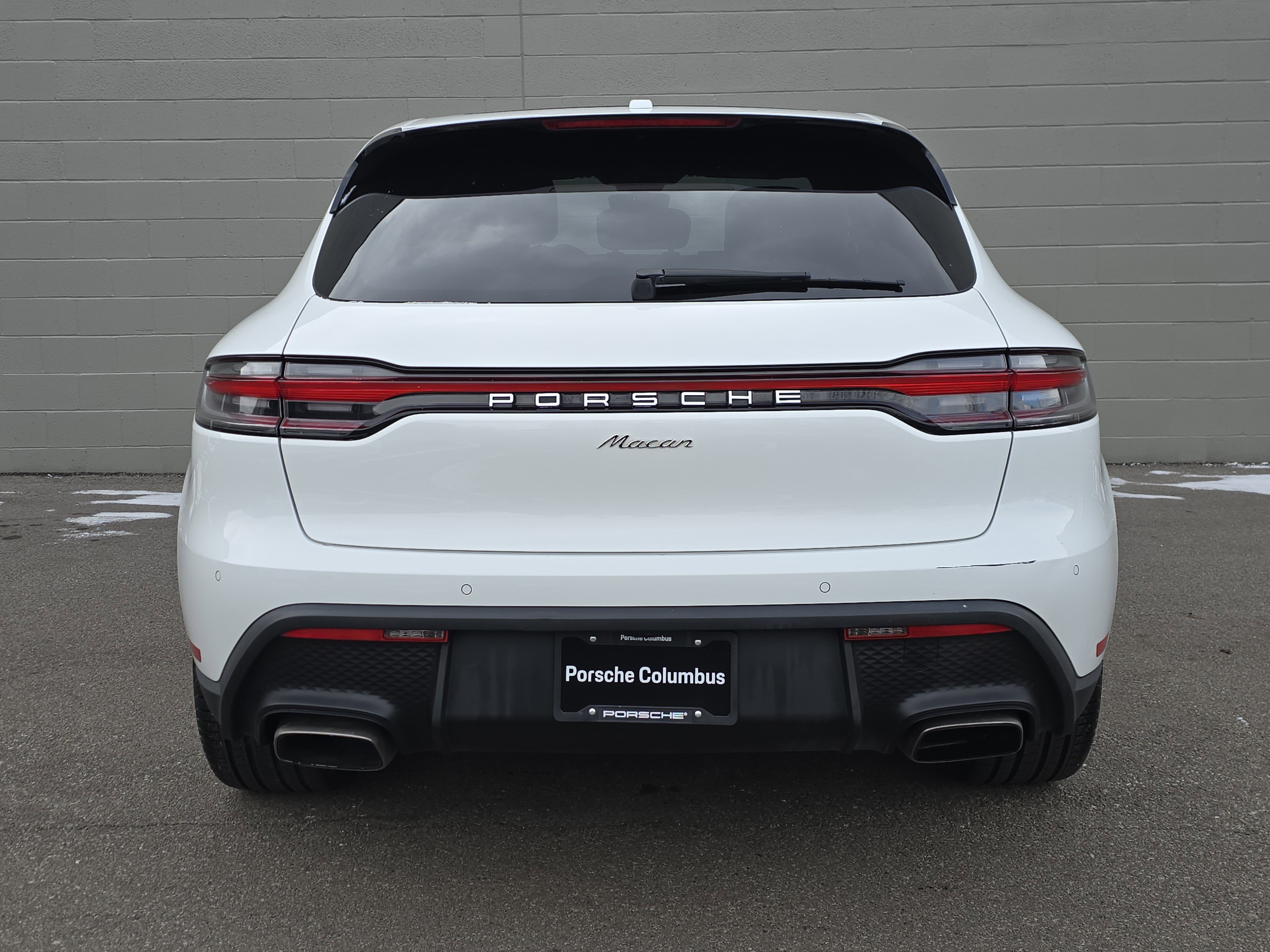 Certified 2023 Porsche Macan image 8