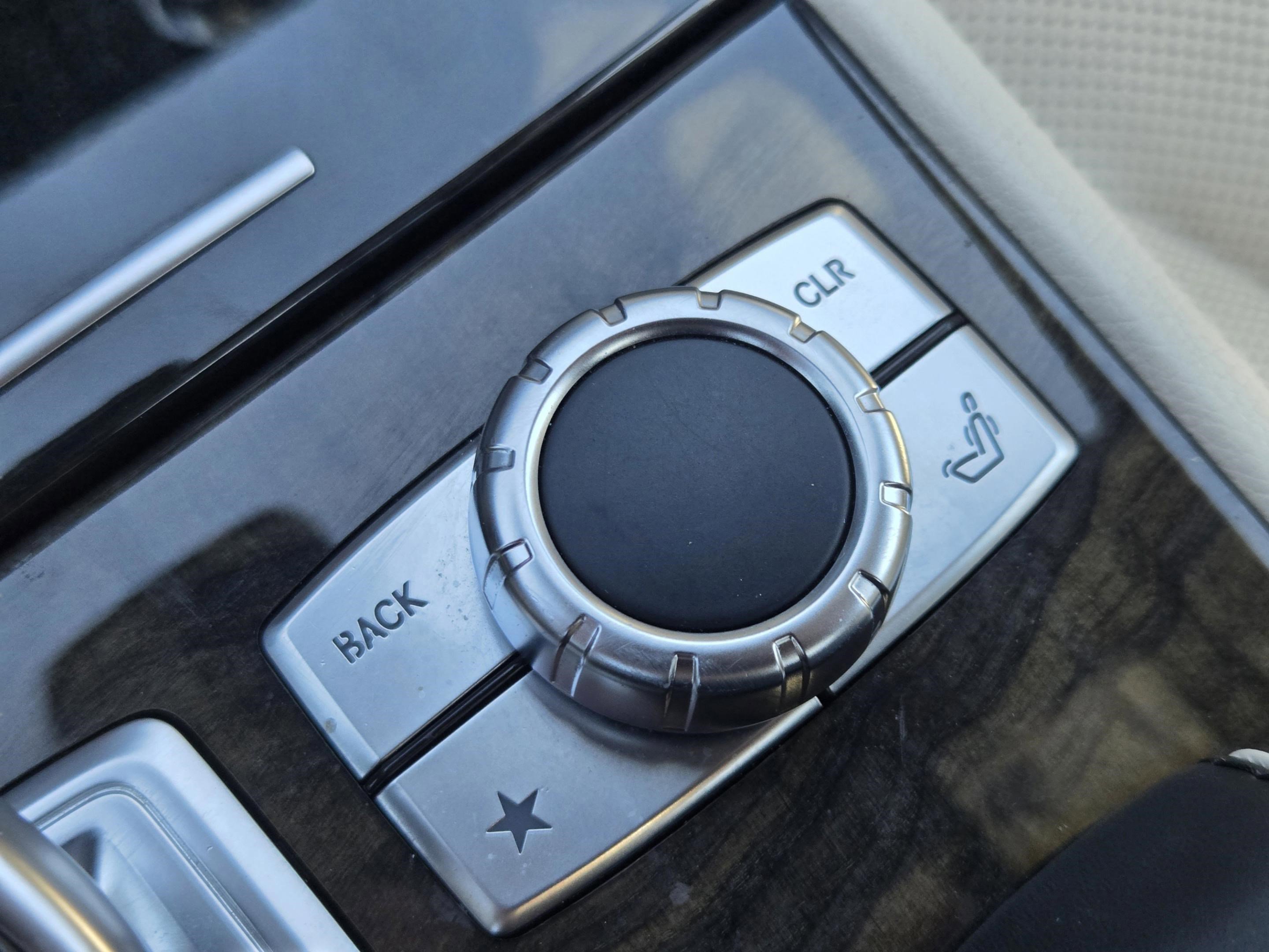 Used 2016 Mercedes-Benz SL 550 image 17