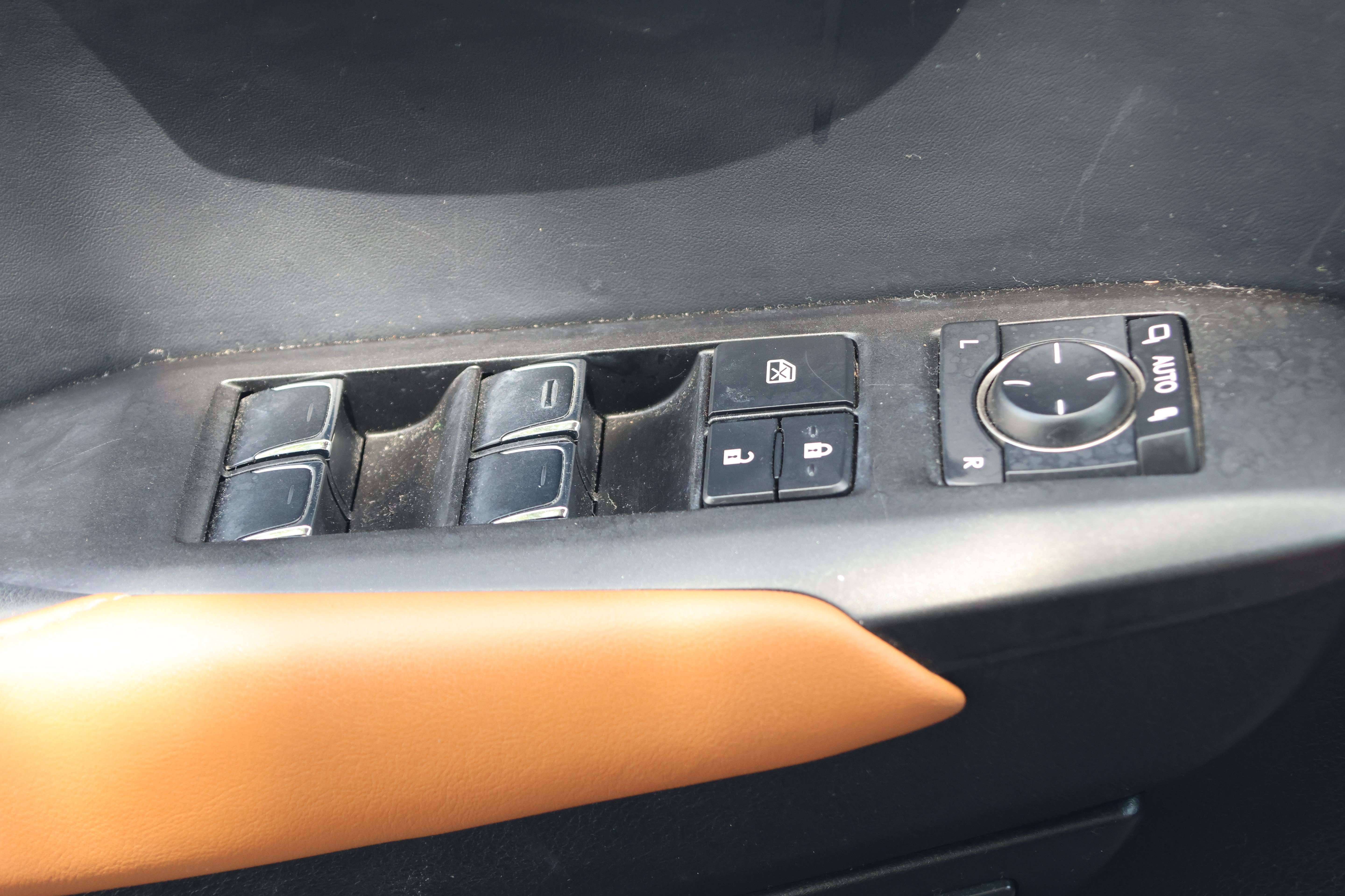 Used 2018 Lexus NX 300 FWD w/ Premium Package image 13