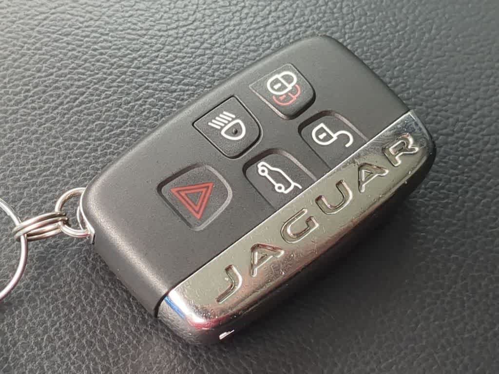 Used 2020 Jaguar F-PACE Premium AWD/4WD image 32