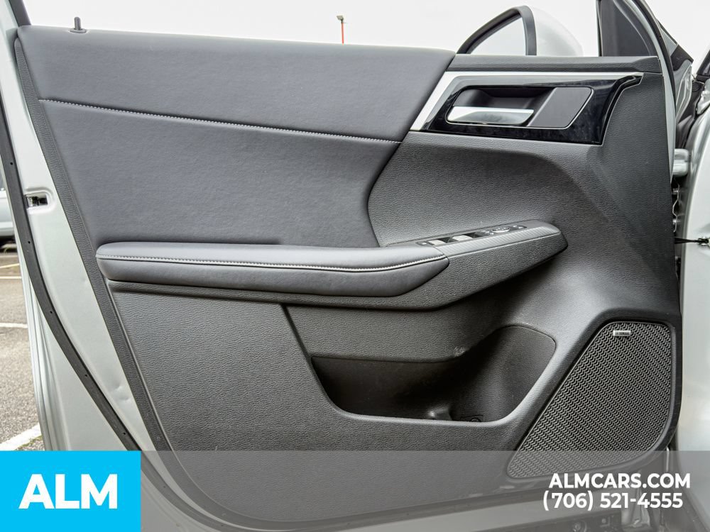 Used 2025 Mitsubishi Outlander SE FWD image 15