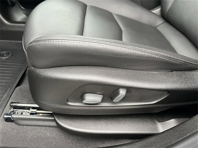 Certified 2025 Cadillac XT5 Luxury w/ LPO, Floor Liner Package image 14