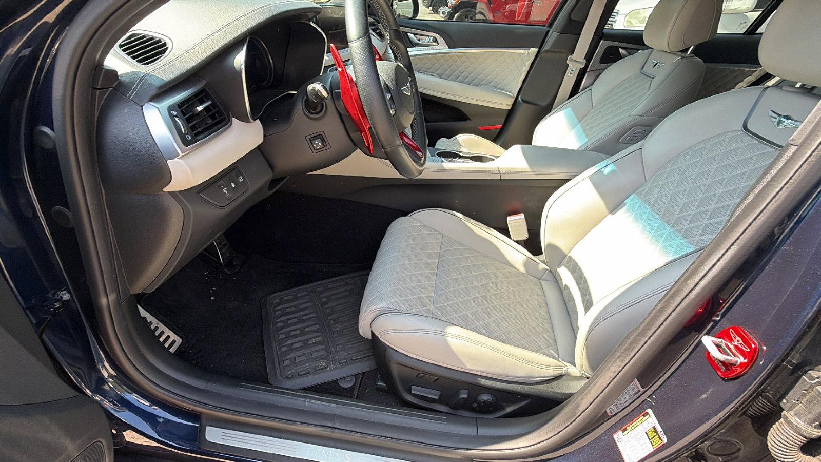 Used 2023 Genesis G70 3.3T w/ Sport Prestige Package RWD image 16