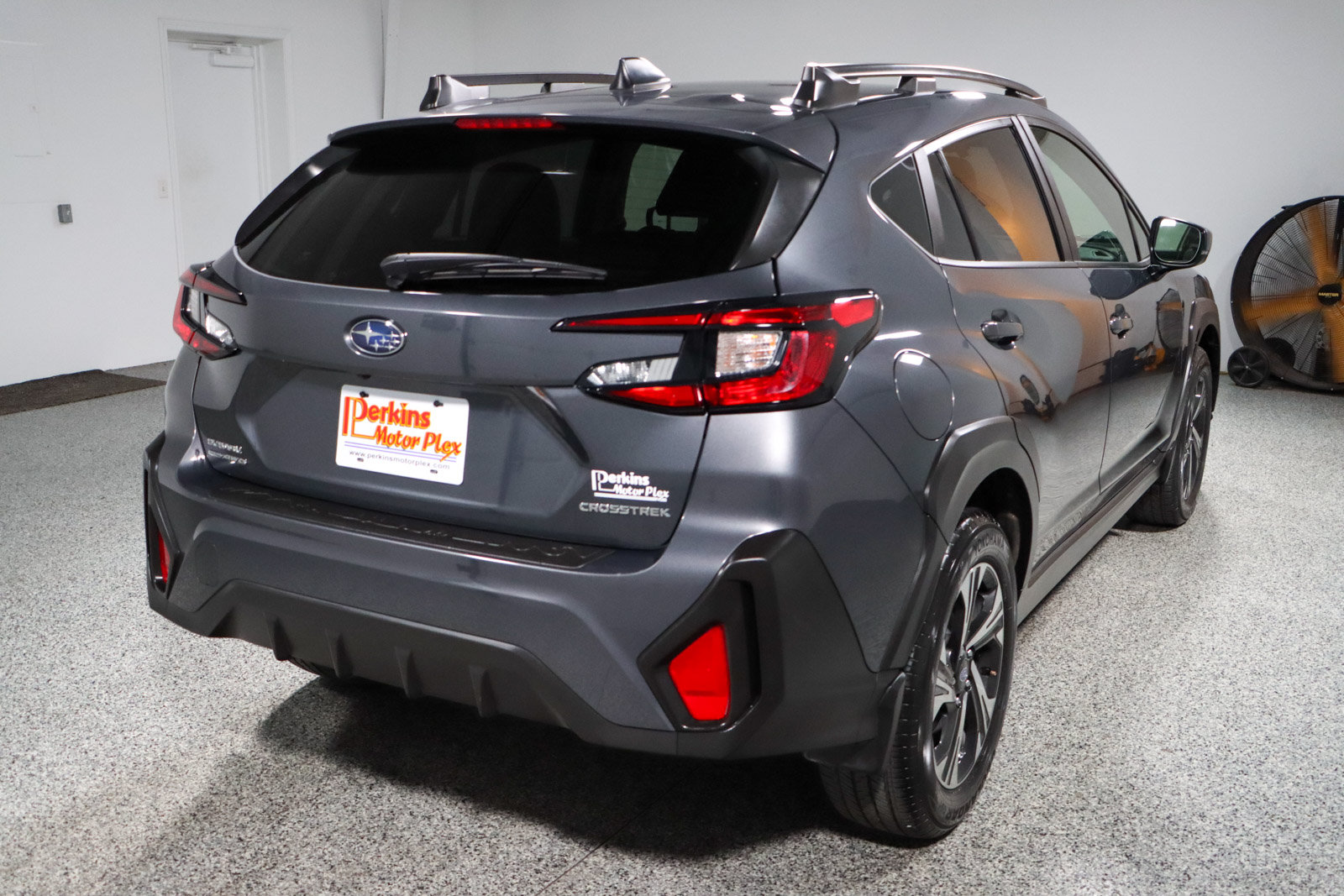 Used 2024 Subaru Crosstrek 2.0i Premium w/ Crosstrek Mirror Package AWD/4WD image 7
