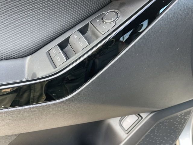 Used 2025 Chevrolet Equinox RS w/ Safety and Technology Package image 13