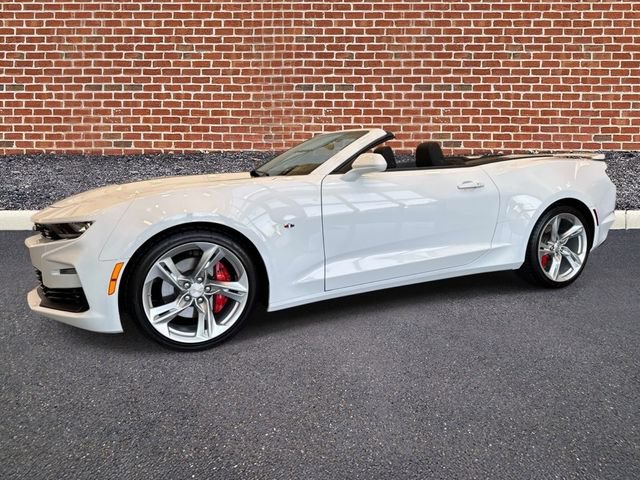 Used 2021 Chevrolet Camaro SS RWD image 2
