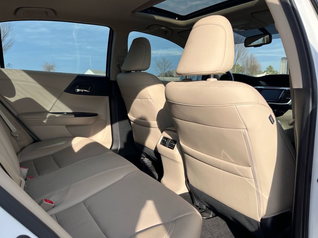 Used 2017 Honda Accord EX-L image 13