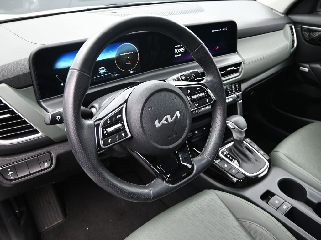 Used 2024 Kia Seltos SX image 17