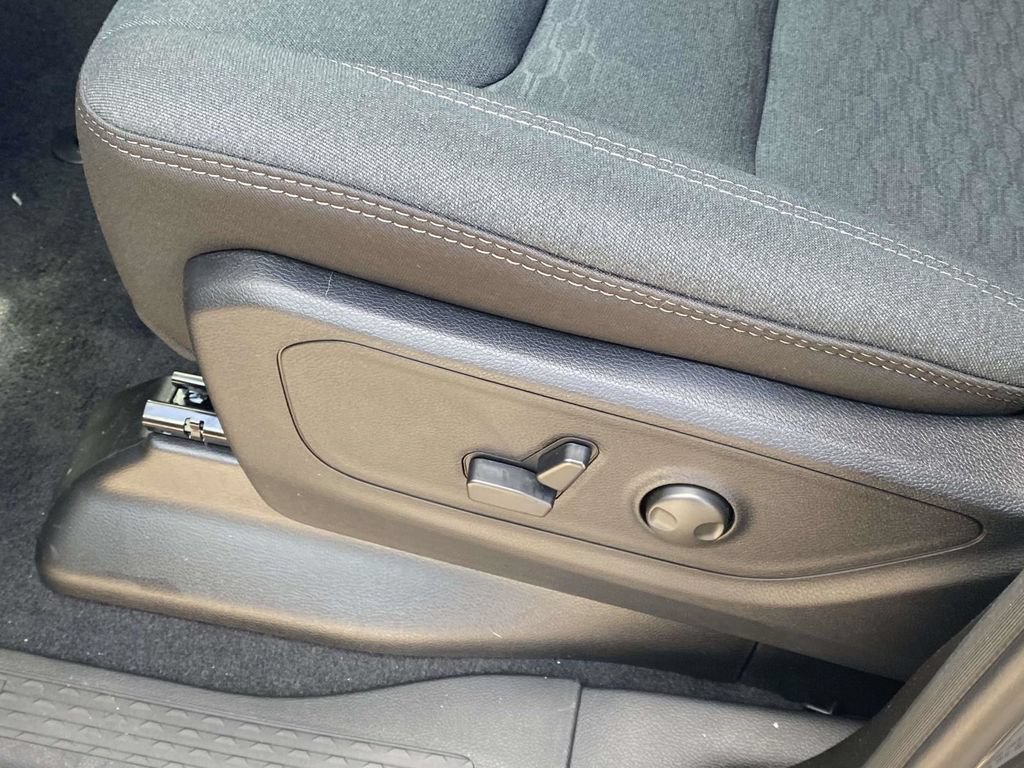 New 2026 RAM 1500 Big Horn AWD/4WD image 17