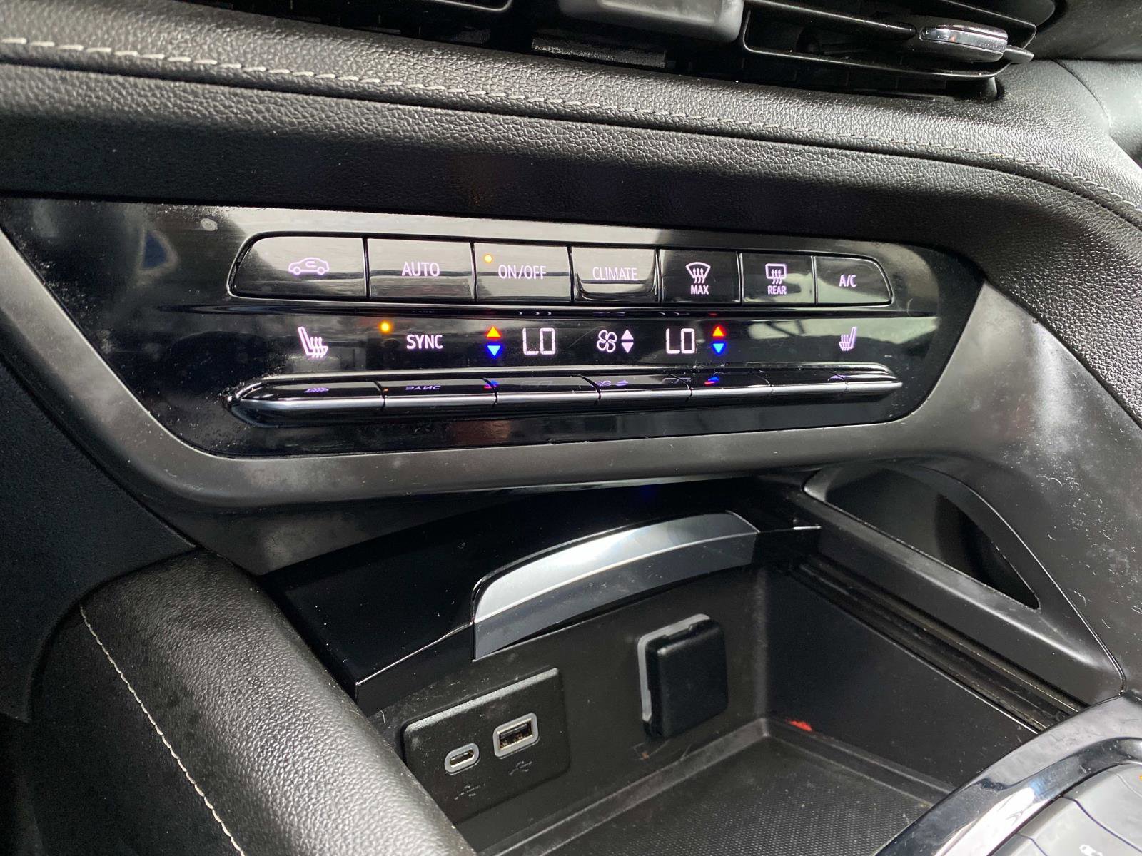 Used 2021 Buick Envision Essence image 14