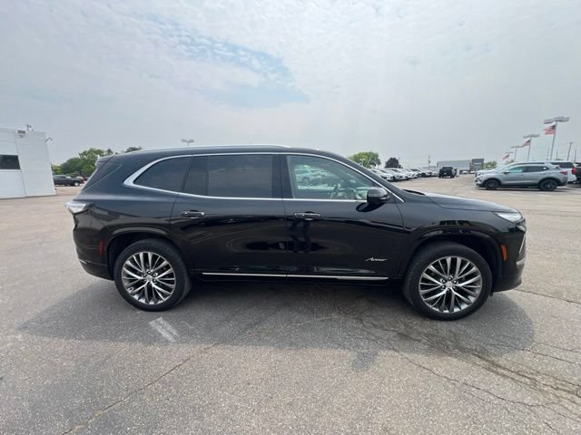 Used 2025 Buick Enclave Avenir w/ LPO, Floor Liner Package AWD/4WD image 4