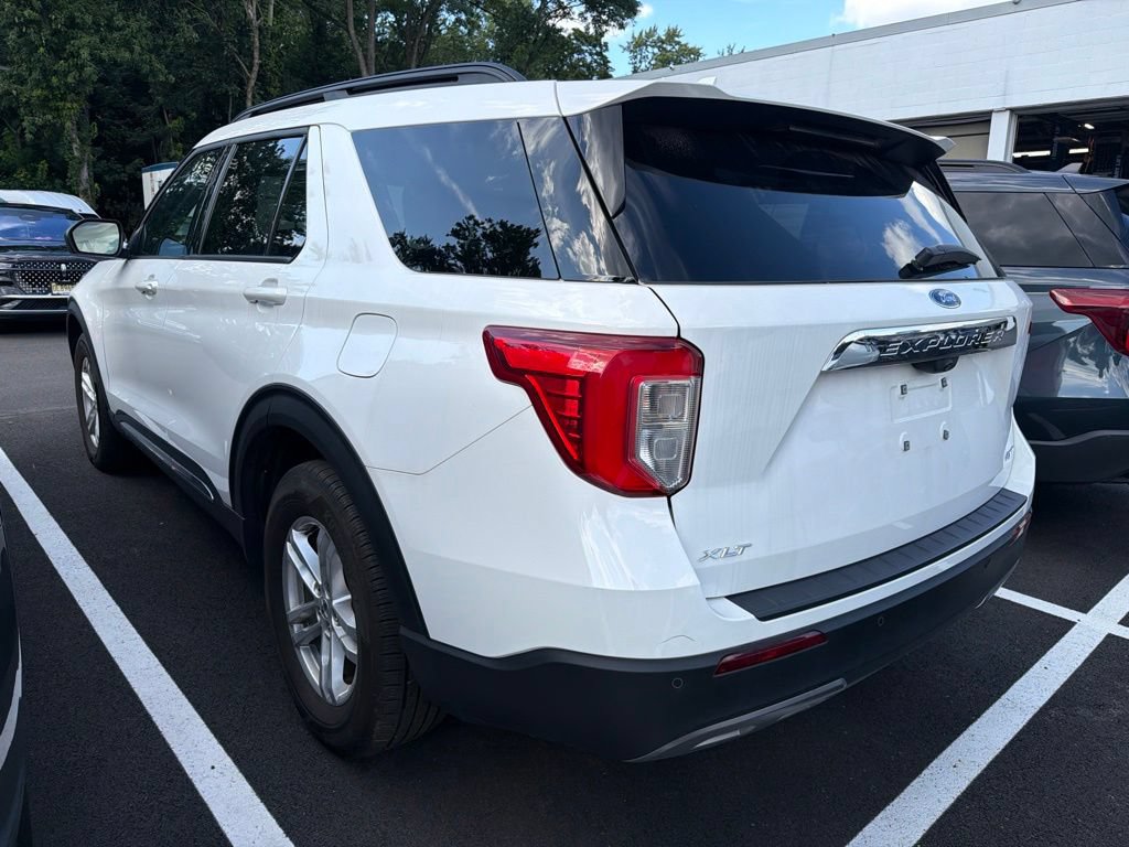 Used 2023 Ford Explorer XLT w/ Equipment Group 202A AWD/4WD image 3