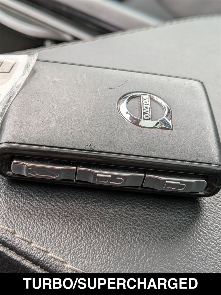 Used 2024 Volvo XC90 B6 Ultimate w/ Lounge Package image 29