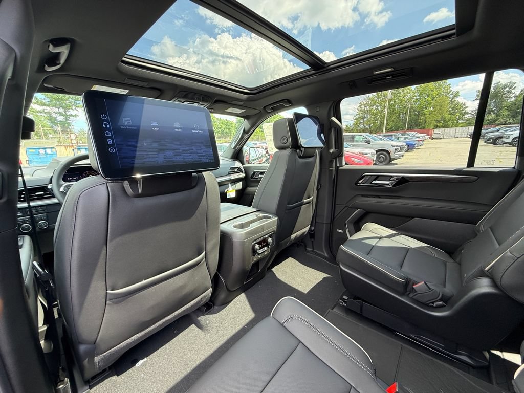 New 2026 Chevrolet Suburban Premier AWD/4WD image 26