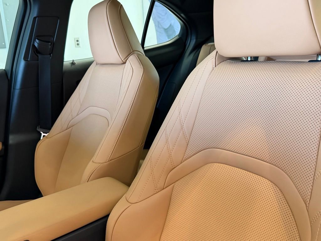 Used 2025 Lexus UX 300h AWD w/ Cold Area Package image 12