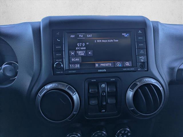 Used 2018 Jeep Wrangler Unlimited Sahara image 13