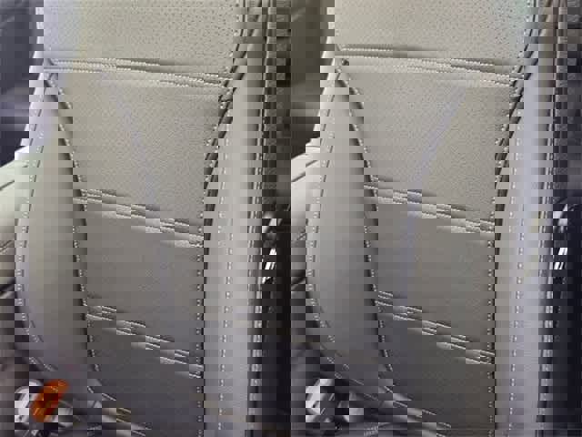 Certified 2025 Mercedes-Benz GLC 300 4MATIC image 95