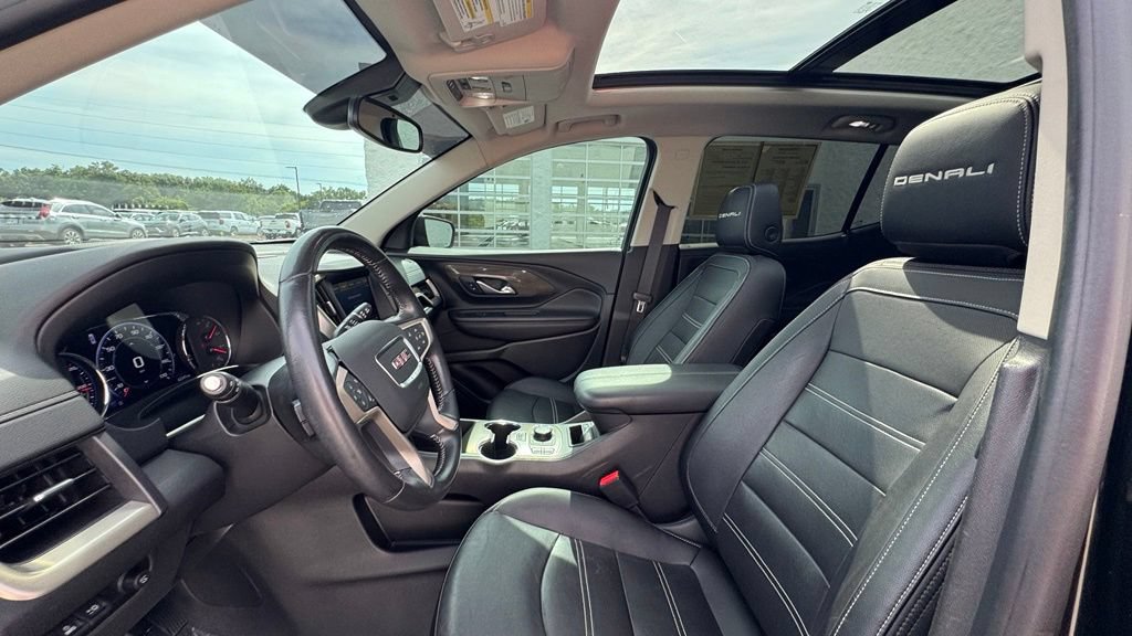 Used 2022 GMC Terrain Denali w/ Denali Premium Package AWD/4WD image 21