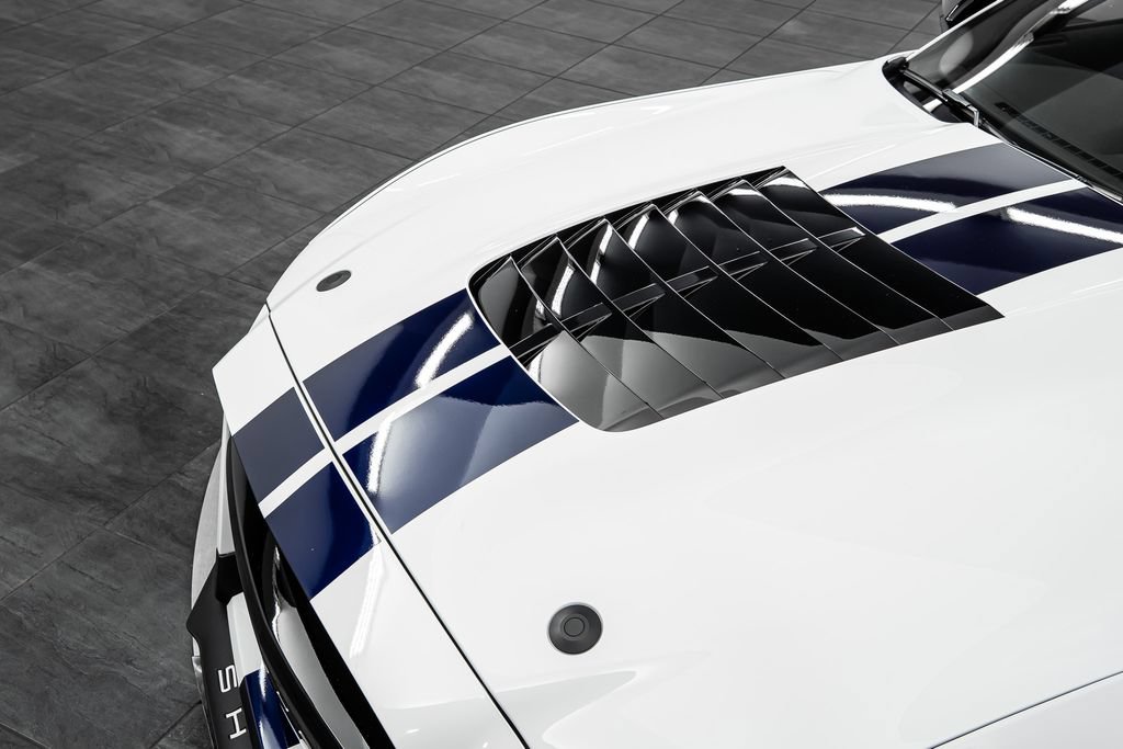 Used 2022 Ford Mustang Shelby GT500 w/ Technology Package RWD image 9