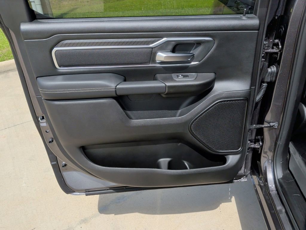 New 2026 RAM 1500 4x4 Crew Cab image 35