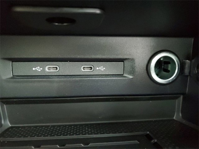 New 2026 Volkswagen Taos SE image 22