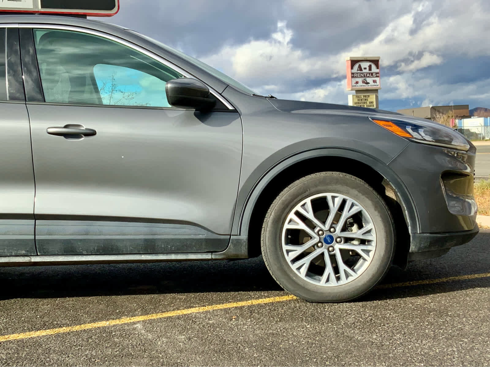 Used 2022 Ford Escape SEL image 10