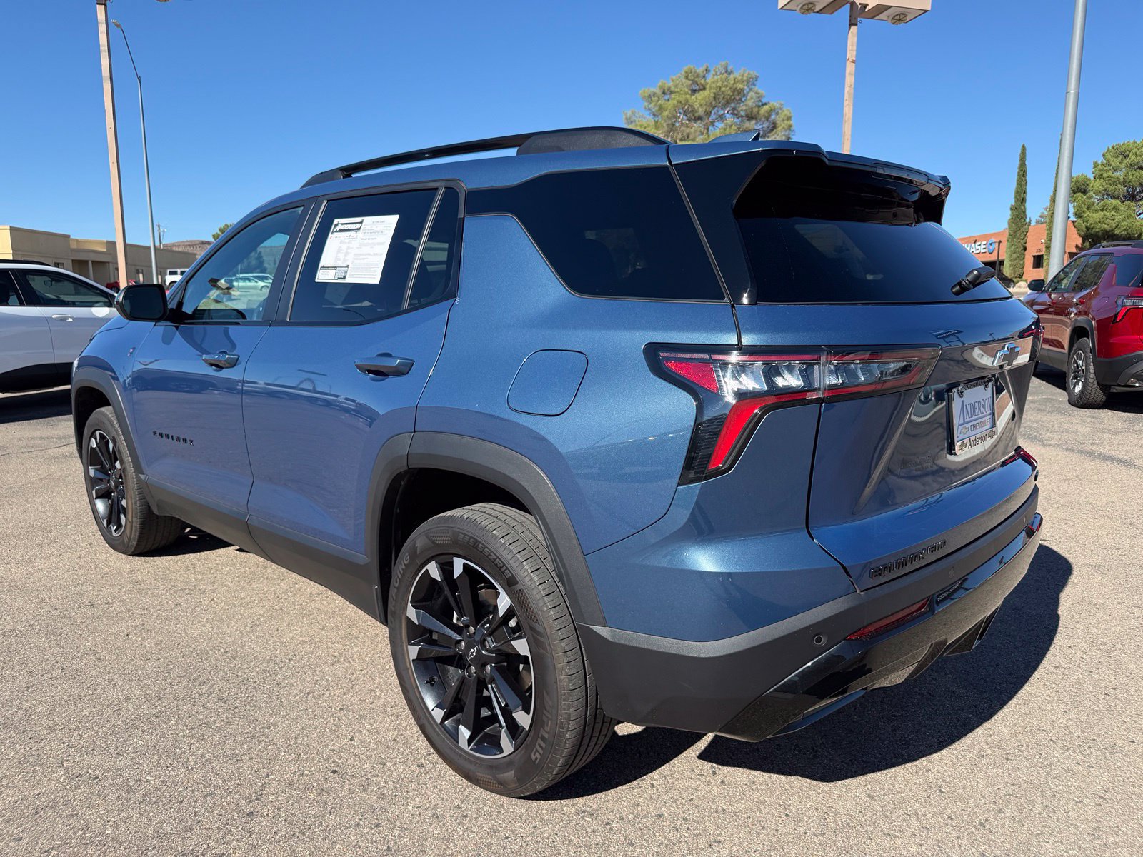 Certified 2025 Chevrolet Equinox RS AWD/4WD image 9