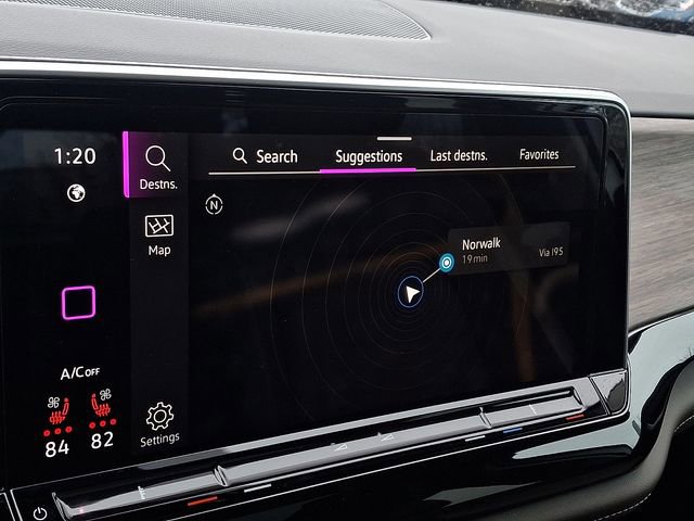Used 2025 Volkswagen Atlas SEL image 18