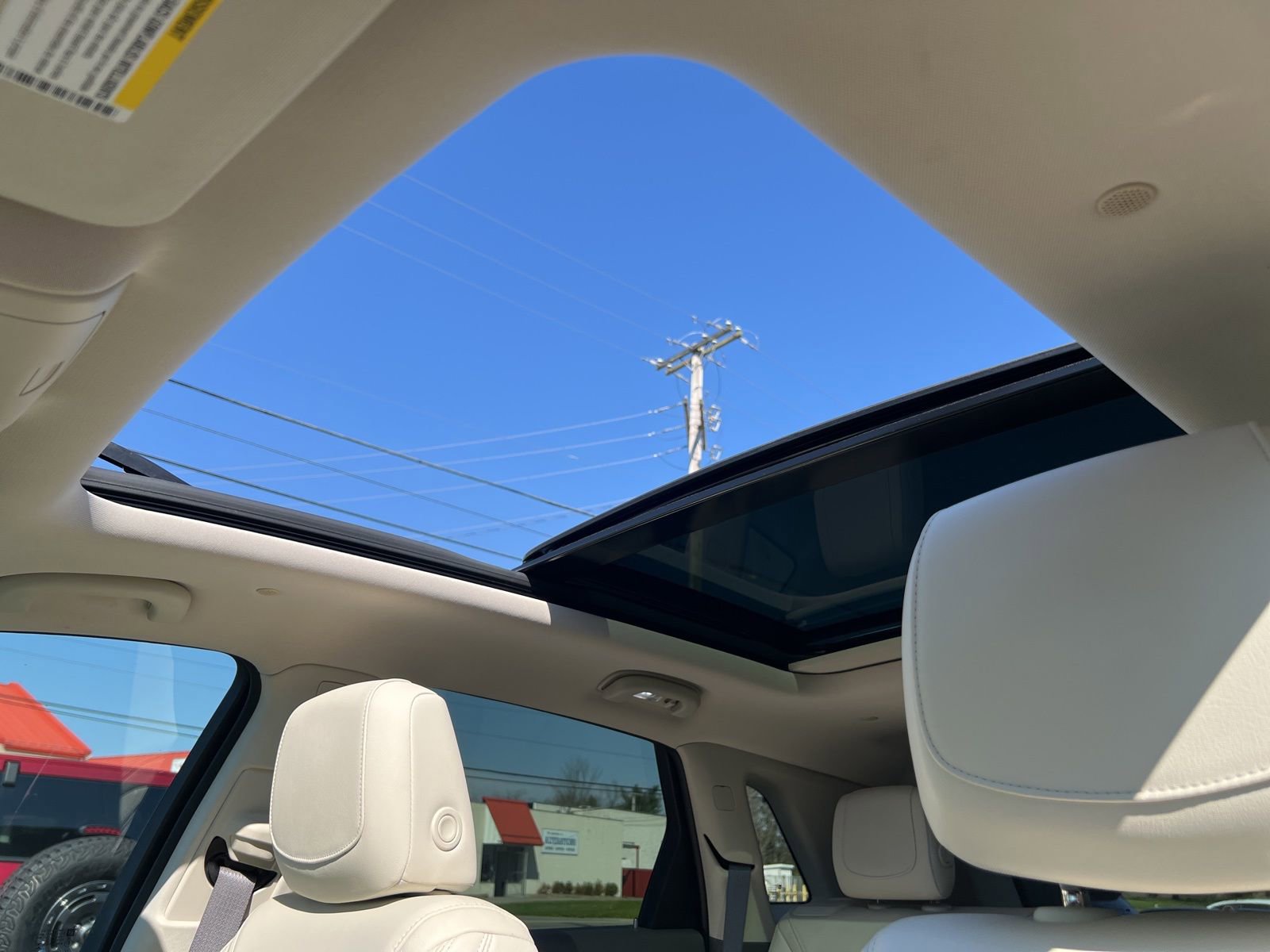 Used 2018 Cadillac XT5 Luxury w/ Driver Awareness Package image 45