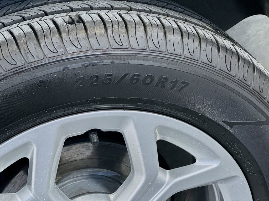 Used 2024 Jeep Compass Latitude image 33