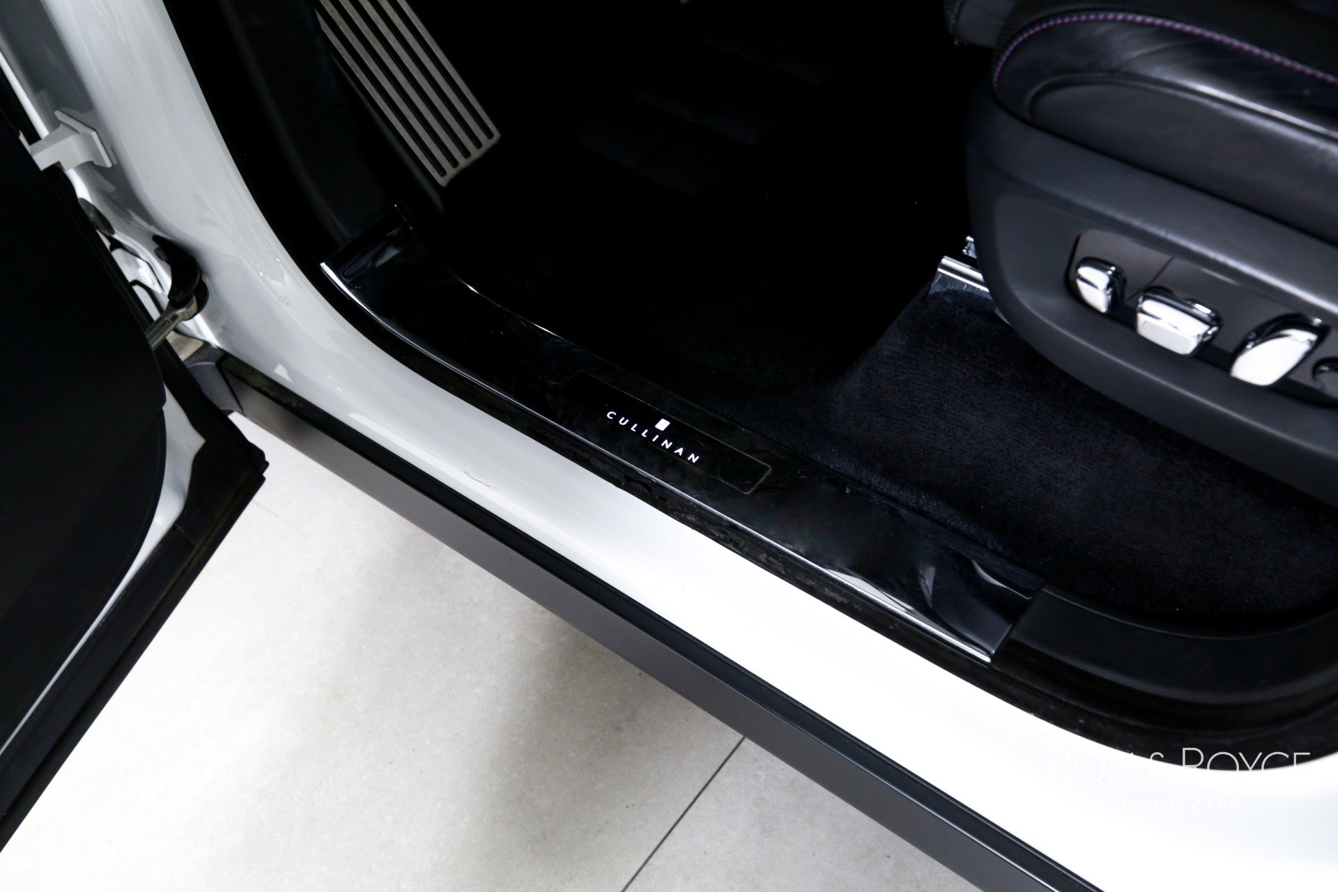 Used 2019 Rolls-Royce Cullinan image 16