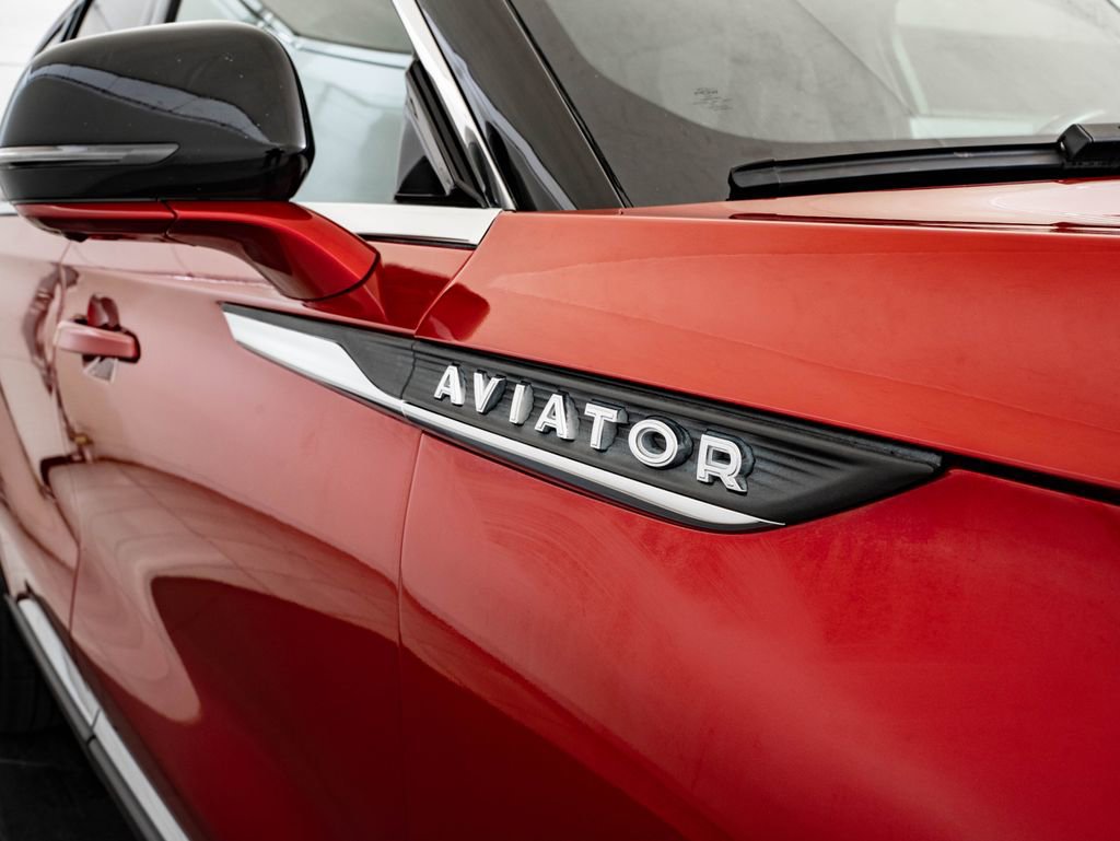 Used 2021 Lincoln Aviator Reserve image 16