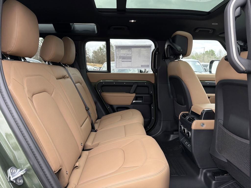 New 2026 Land Rover Defender 110 X-Dynamic SE image 13