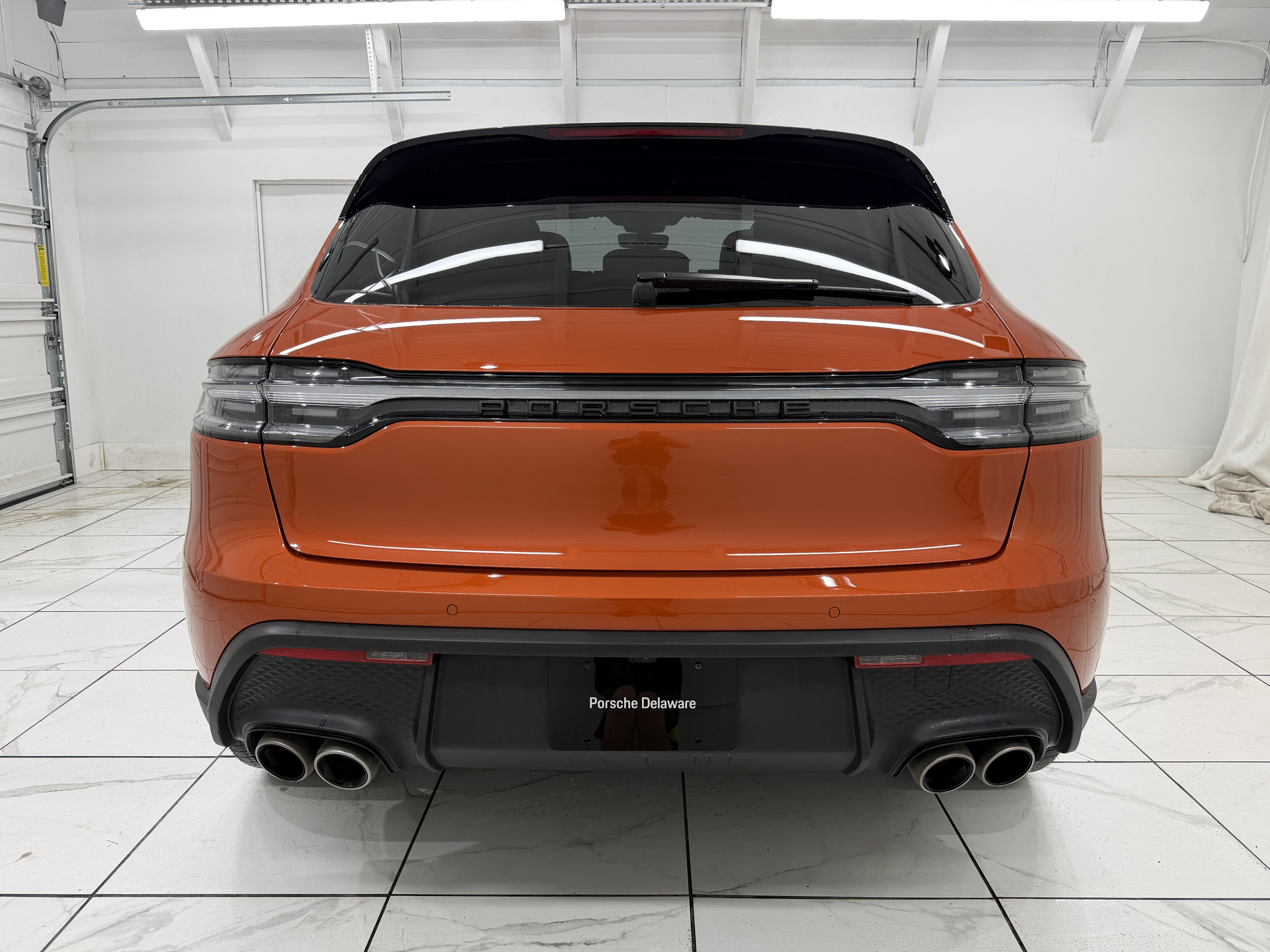 Certified 2024 Porsche Macan S AWD/4WD image 13