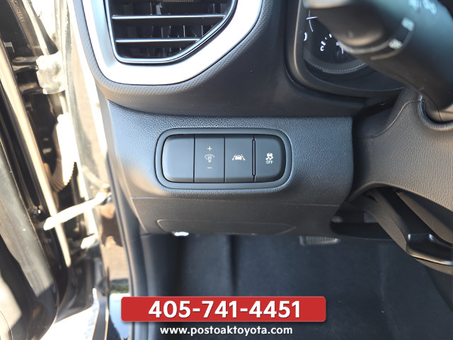 Used 2021 Hyundai Venue SEL w/ Premium Package FWD image 14