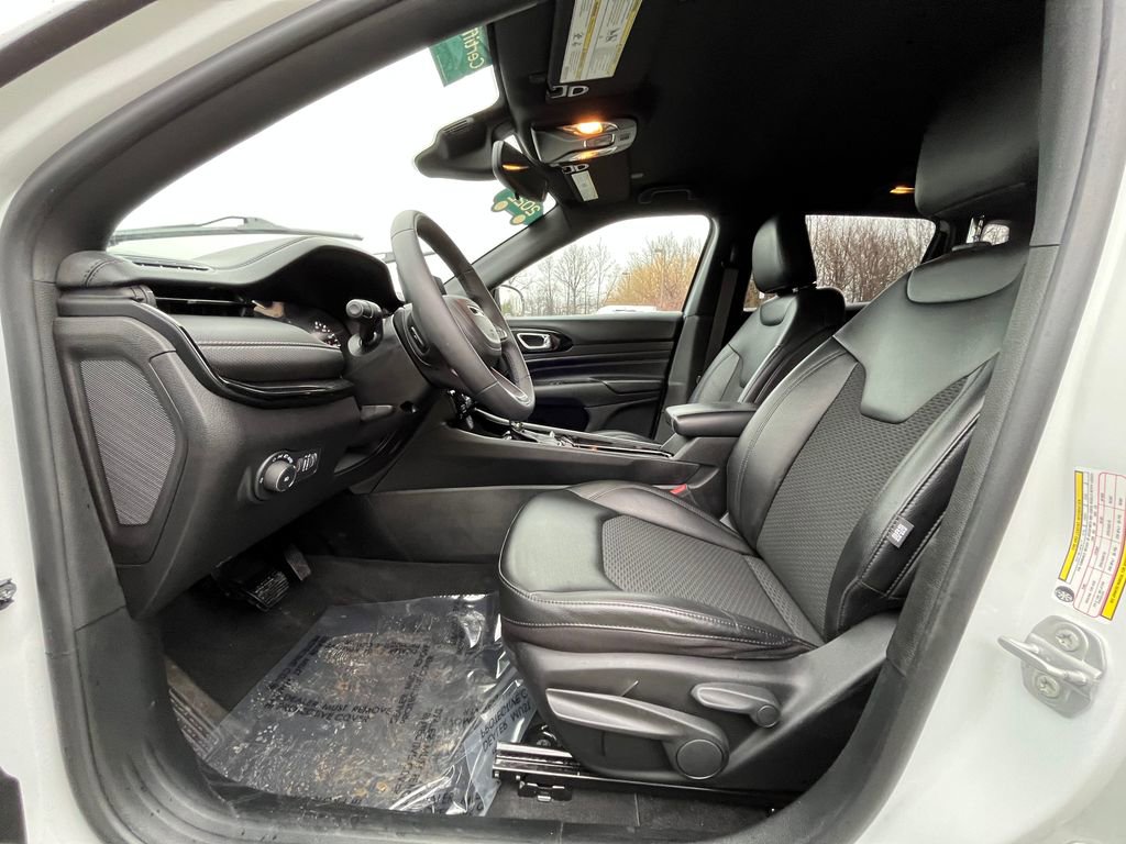 Used 2022 Jeep Compass Altitude image 10