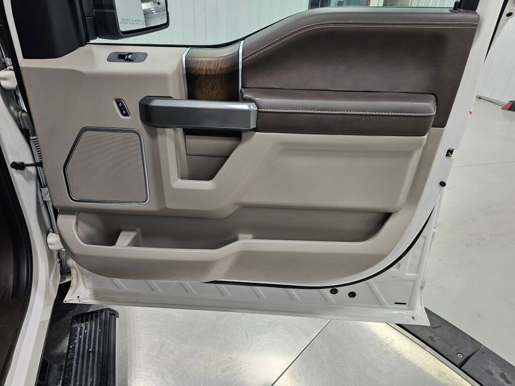 Used 2019 Ford F150 Limited w/ Trailer Tow Package image 33