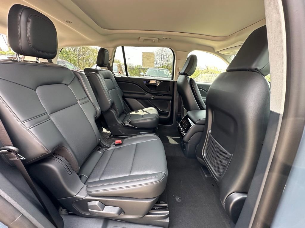 New 2026 Lincoln Aviator AWD image 25