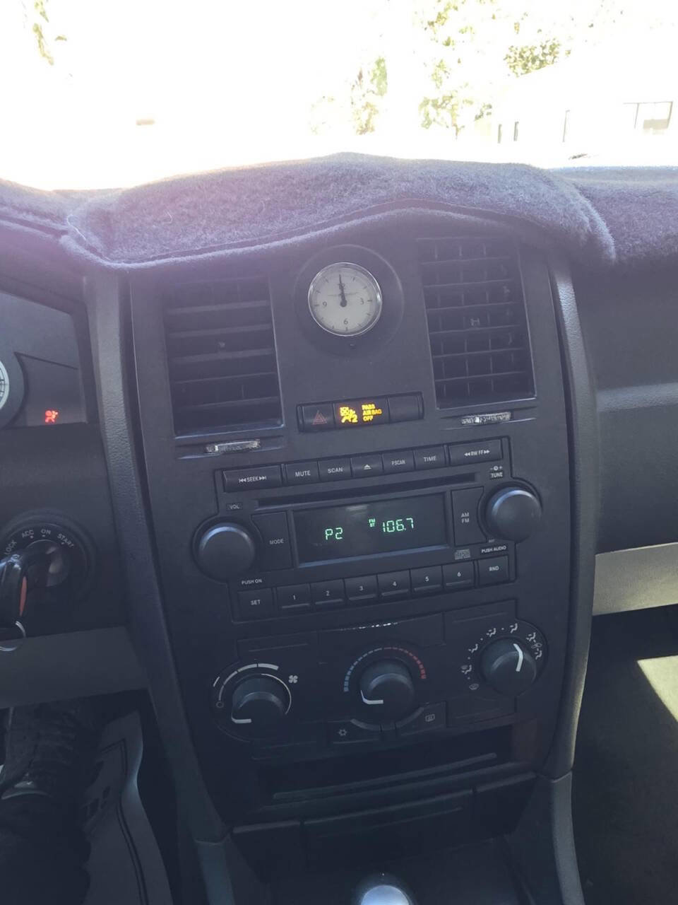 Used 2005 Chrysler 300 image 16