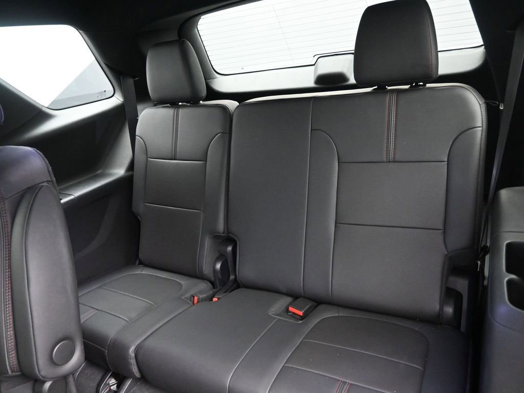 Used 2023 Chevrolet Traverse RS image 15