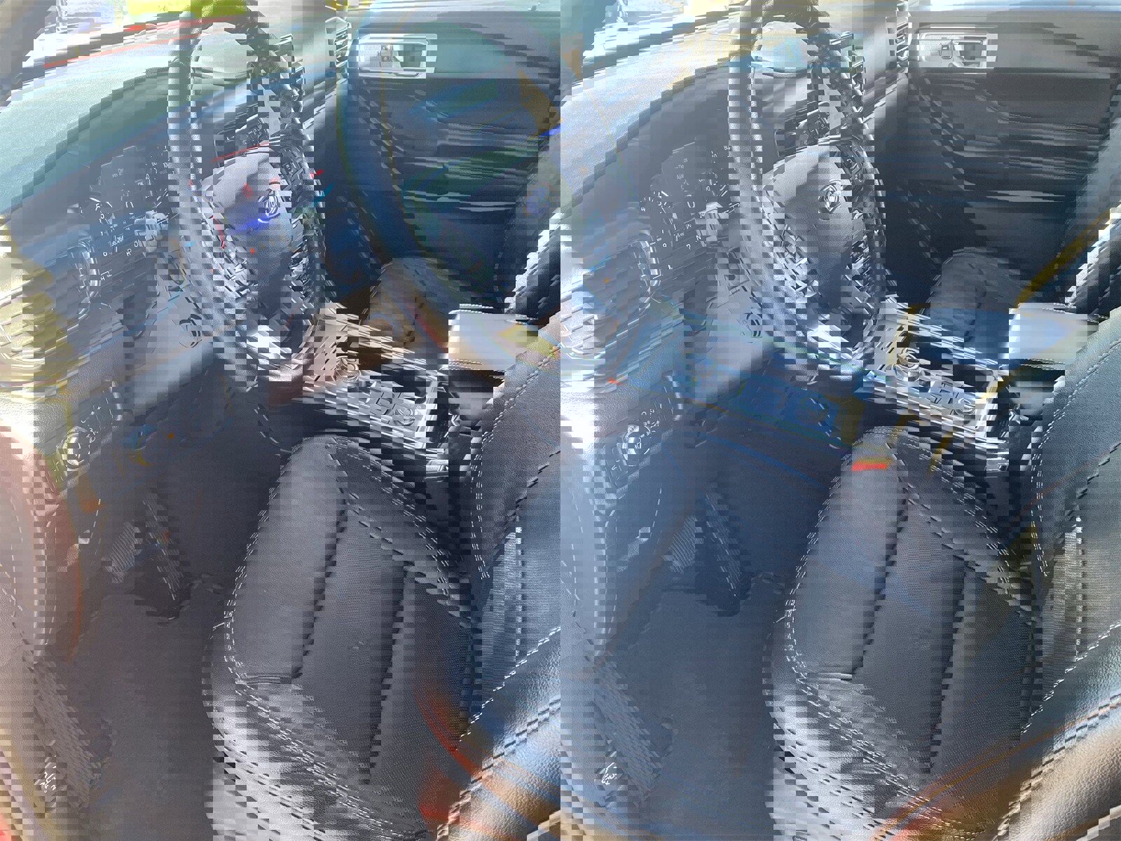 Used 2020 Ford Explorer Limited w/ Class III Trailer Tow Package image 19