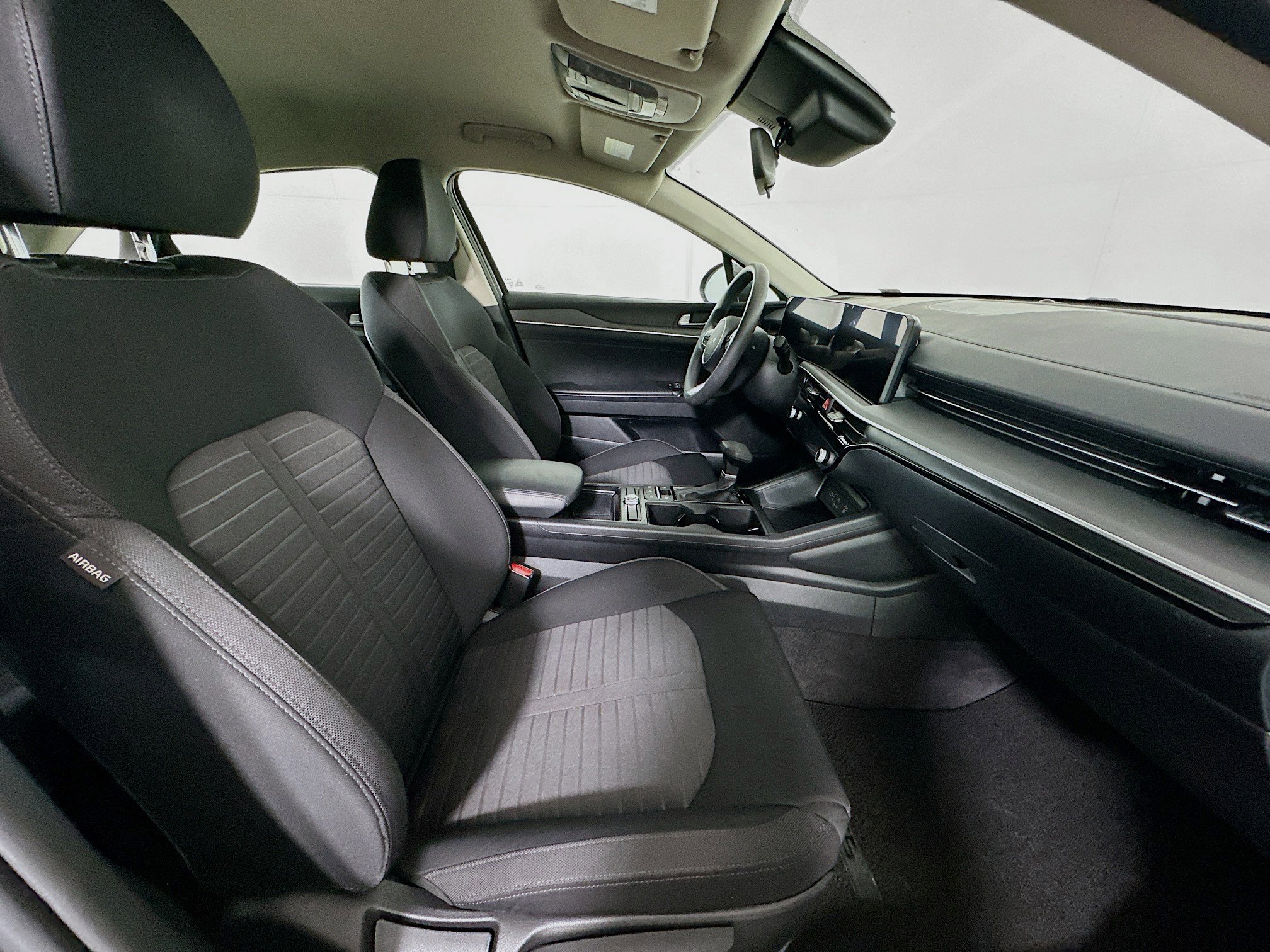 Used 2025 Kia K5 LXS image 29