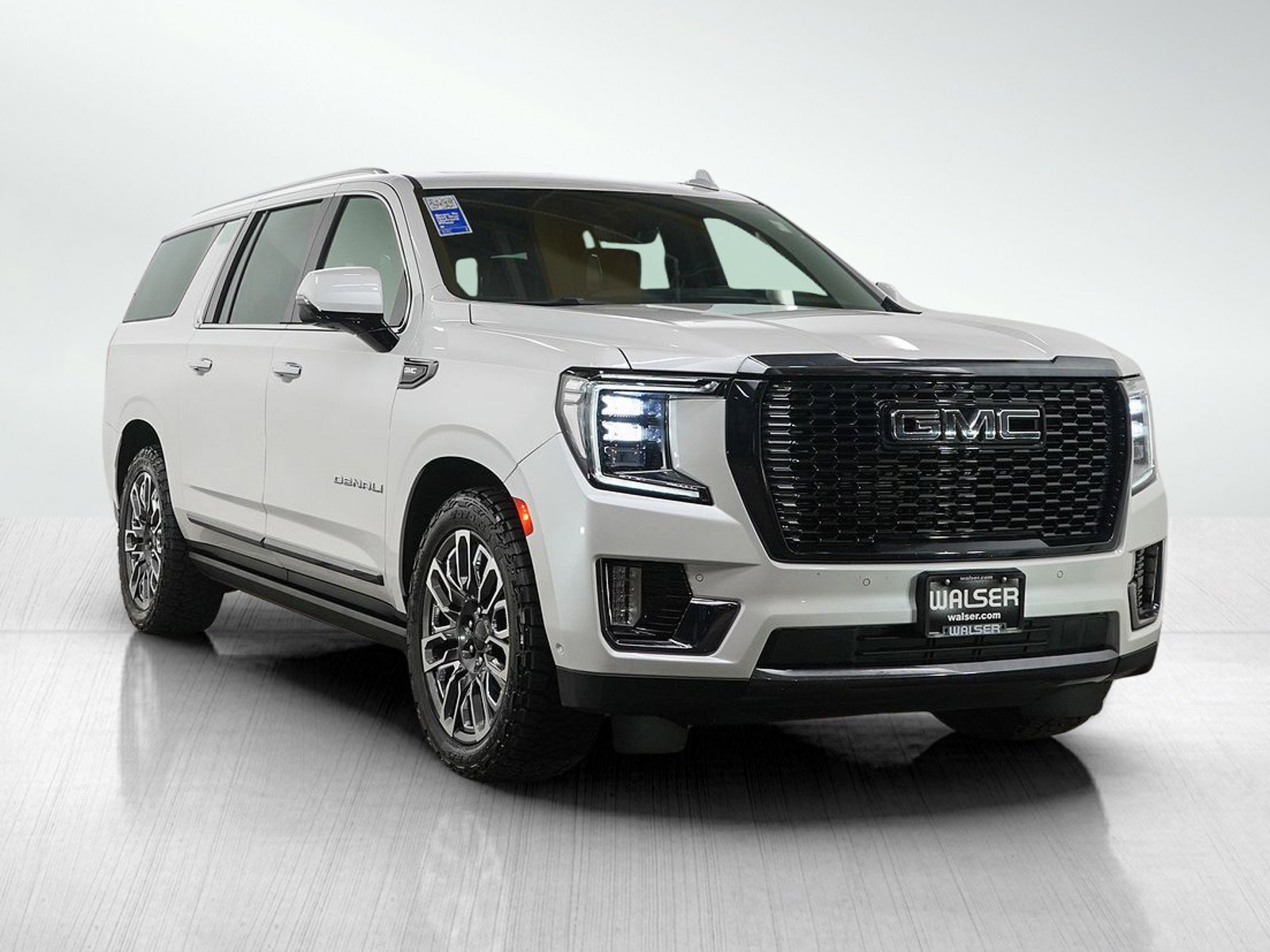 Used 2023 GMC Yukon XL Denali Ultimate image 7