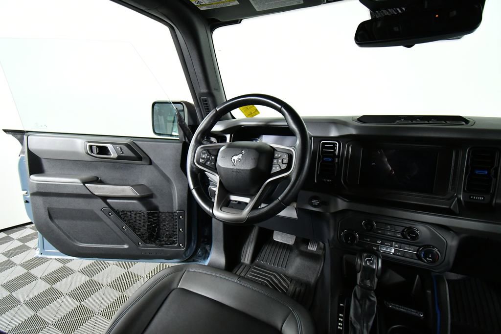 Used 2022 Ford Bronco Black Diamond image 19