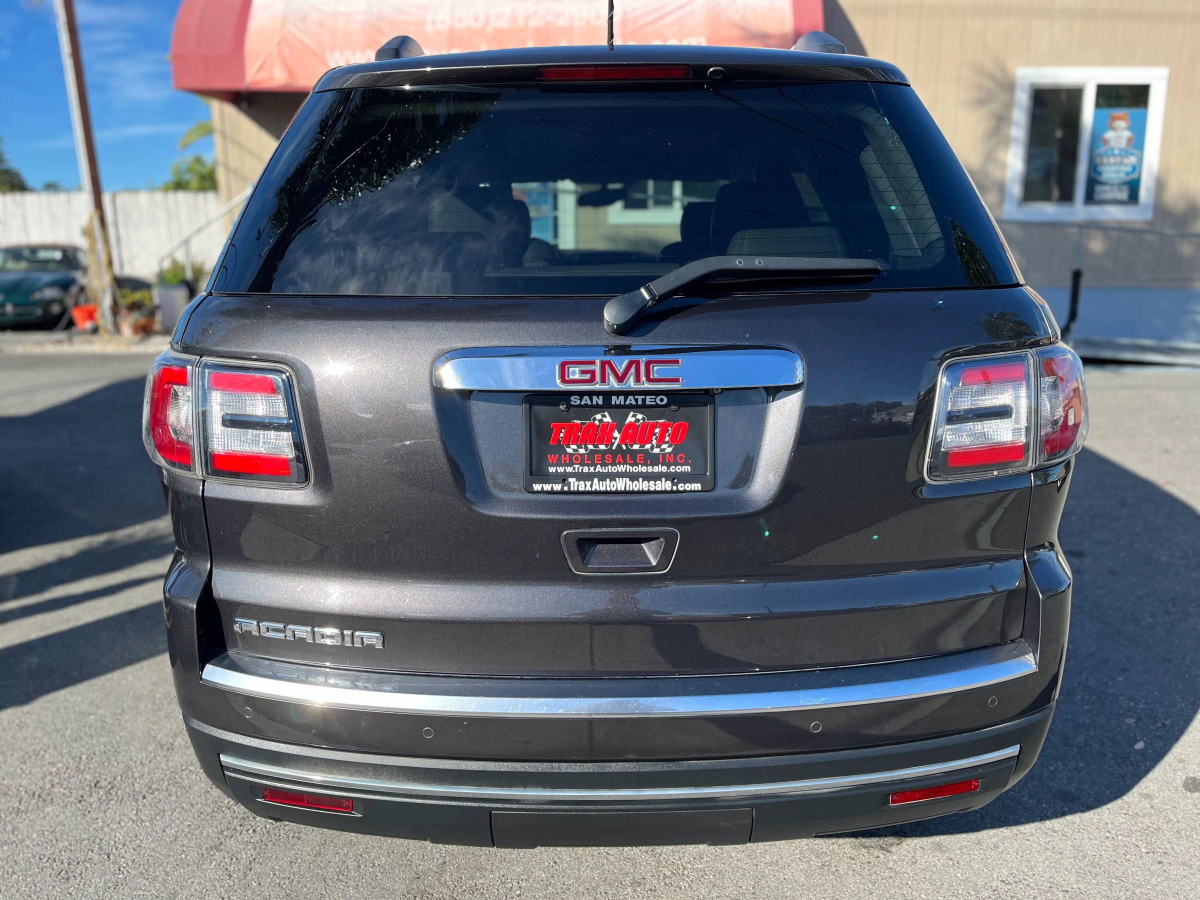 Used 2015 GMC Acadia SLE FWD image 3