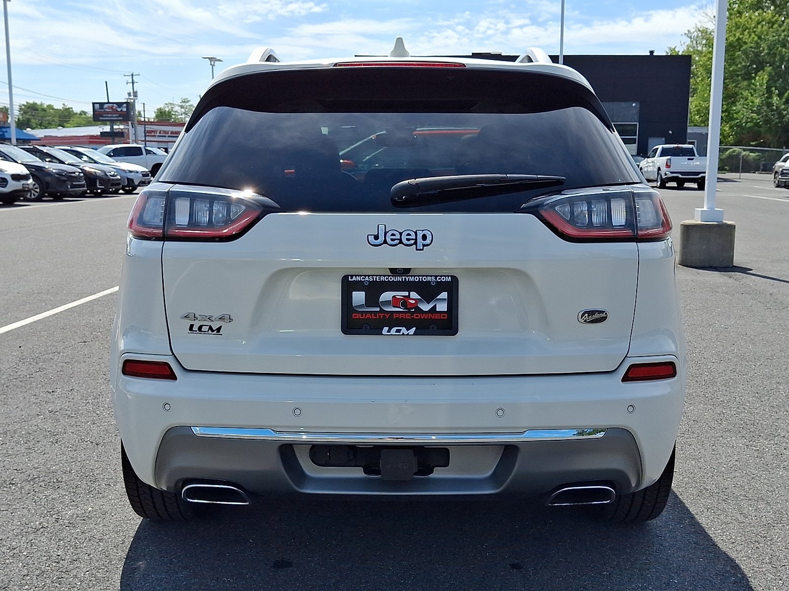 Used 2019 Jeep Cherokee Overland w/ Technology Group AWD/4WD image 7