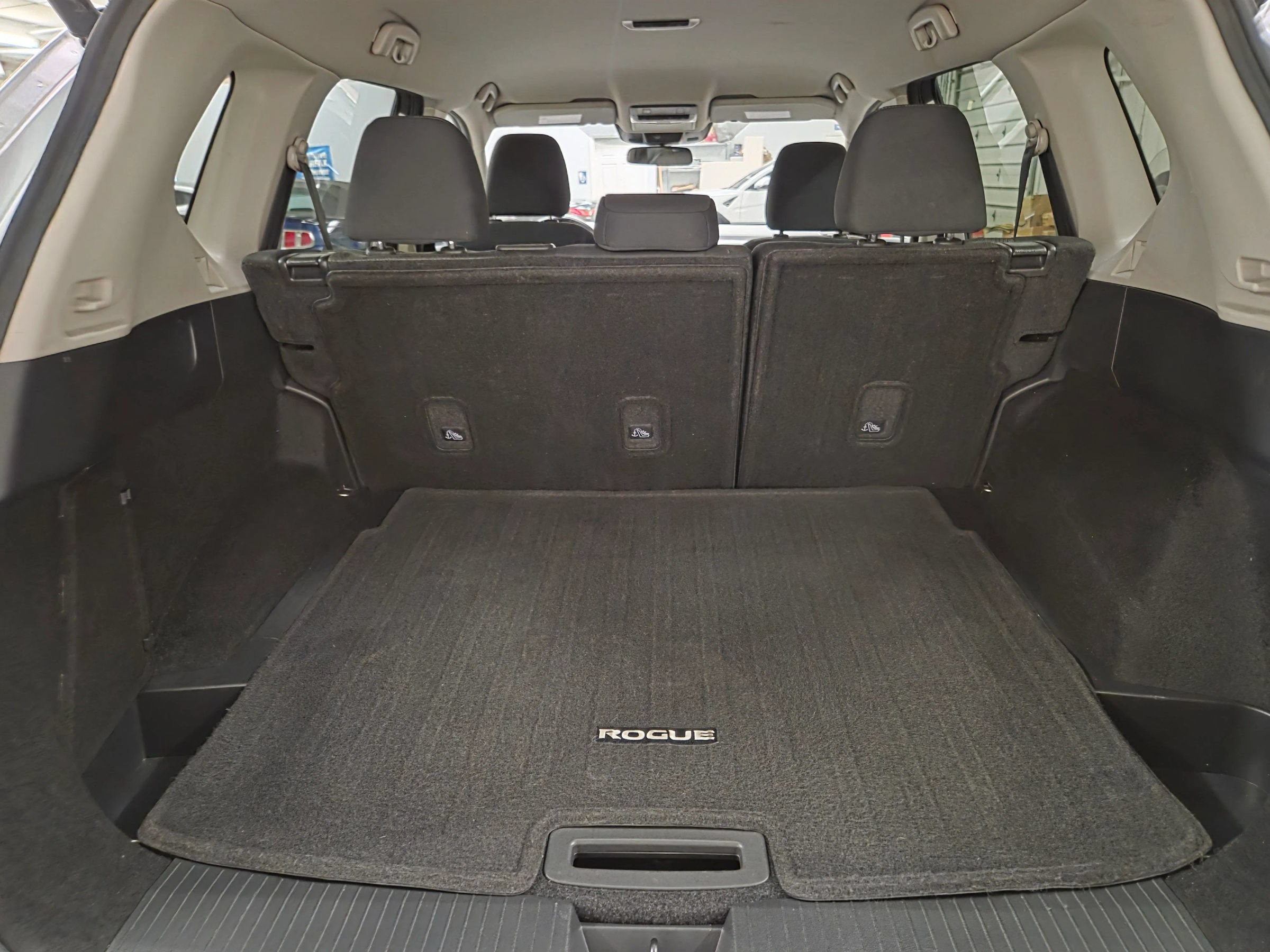 Used 2025 Nissan Rogue SV FWD image 36
