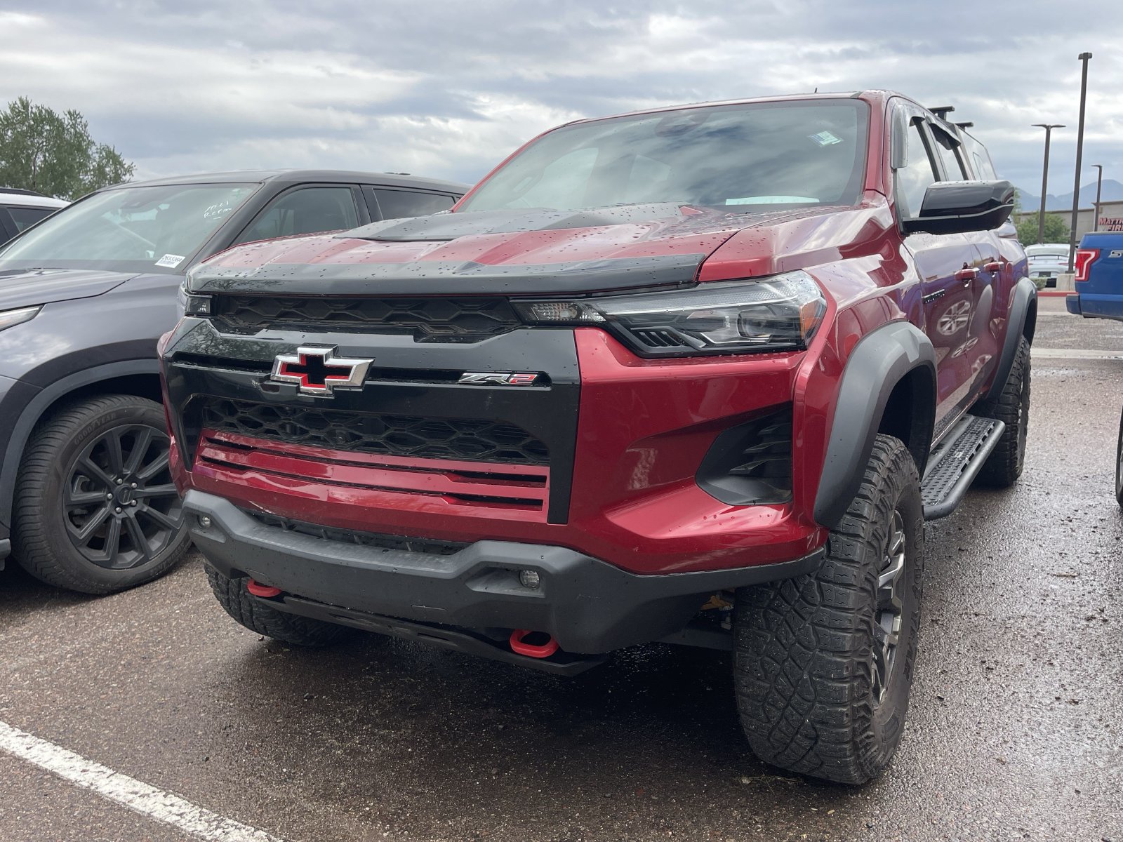 Used 2024 Chevrolet Colorado ZR2 w/ ZR2 Convenience Package III AWD/4WD image 2